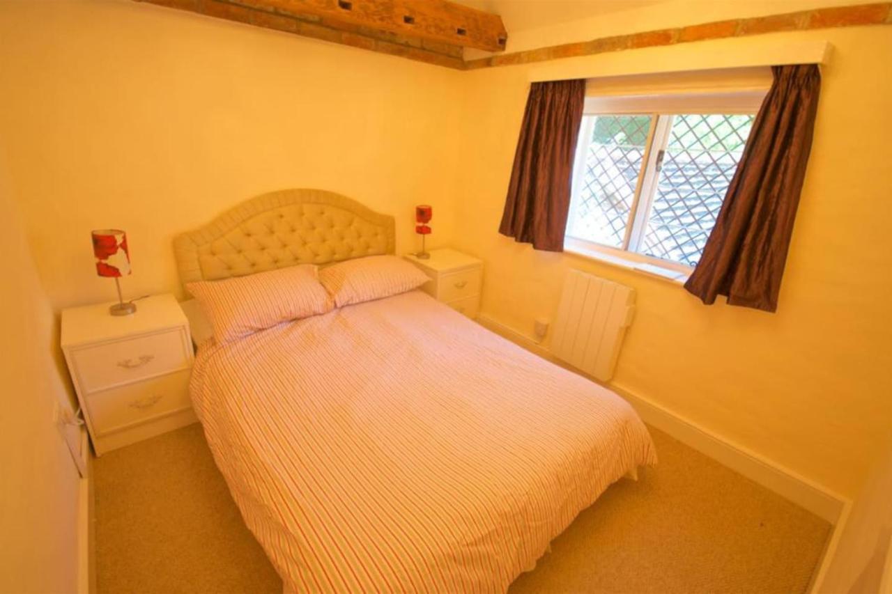 Wish Cottage Ratton Екстериор снимка