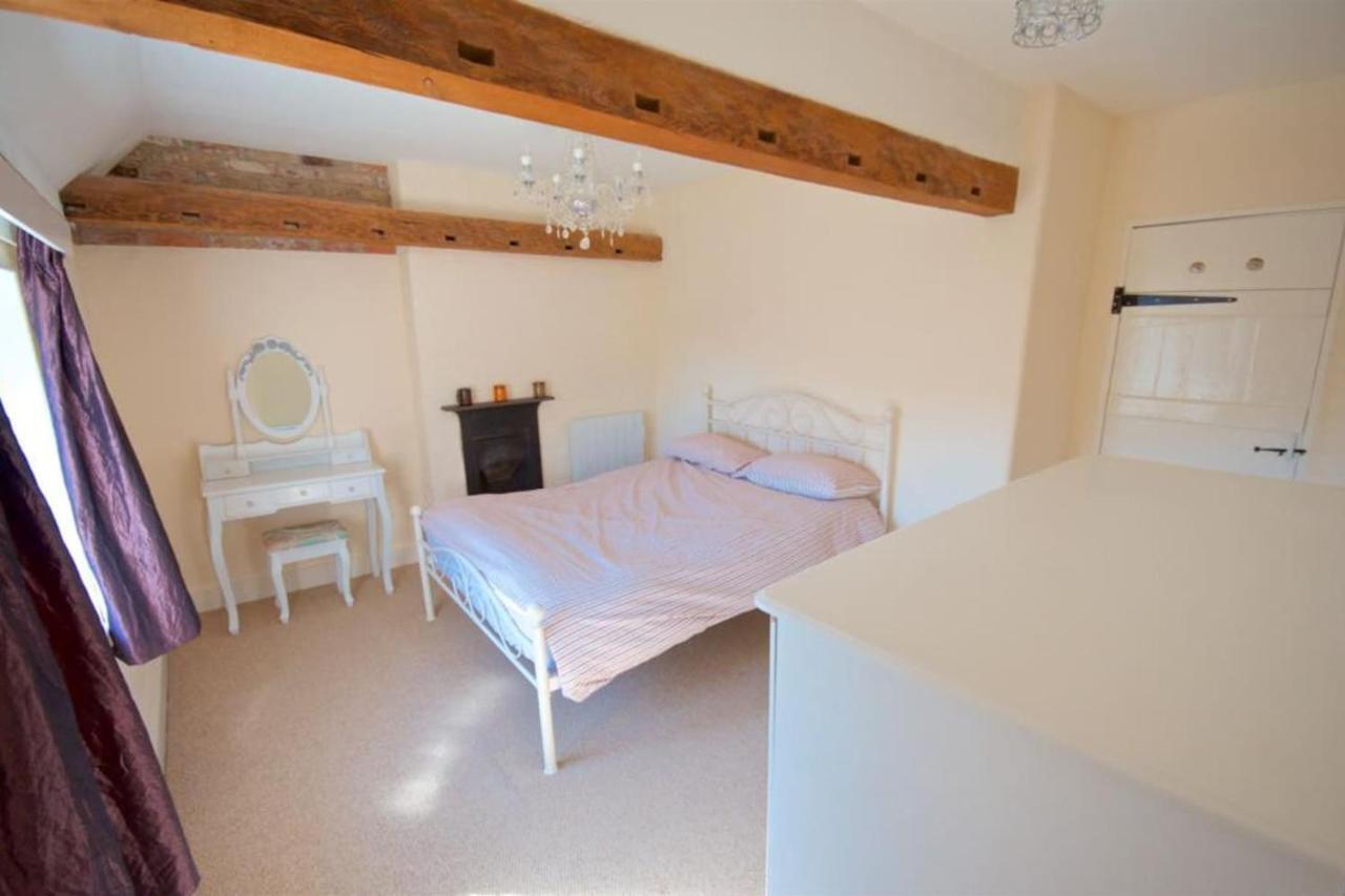 Wish Cottage Ratton Екстериор снимка
