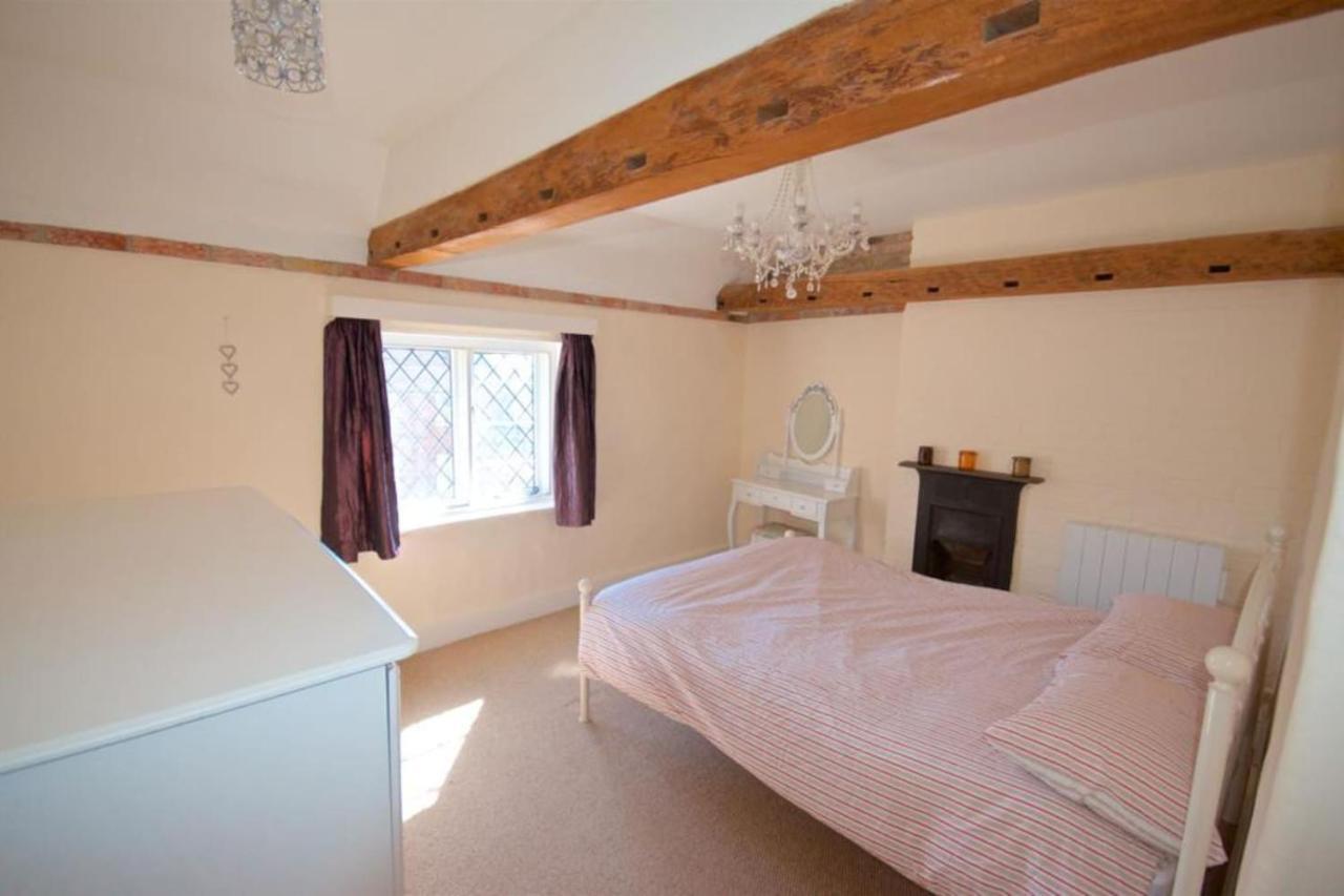 Wish Cottage Ratton Екстериор снимка